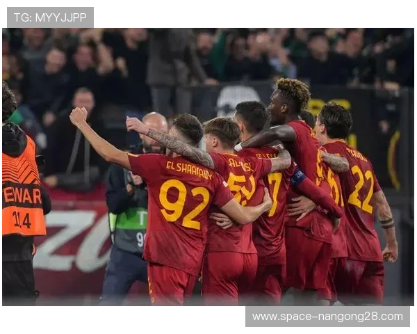 罗马更新欧联杯名单,三名冬窗新援成功入选。 罗马更新欧联杯名单,三名冬窗新援成功入选。