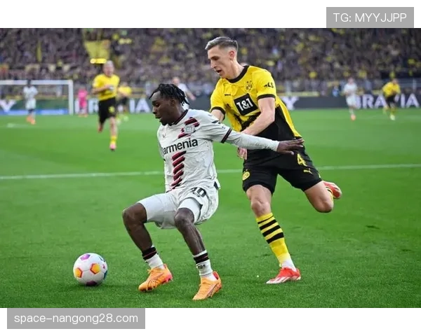 门兴格拉德巴赫公布对阵勒沃库森大名单，两名主力后卫回归